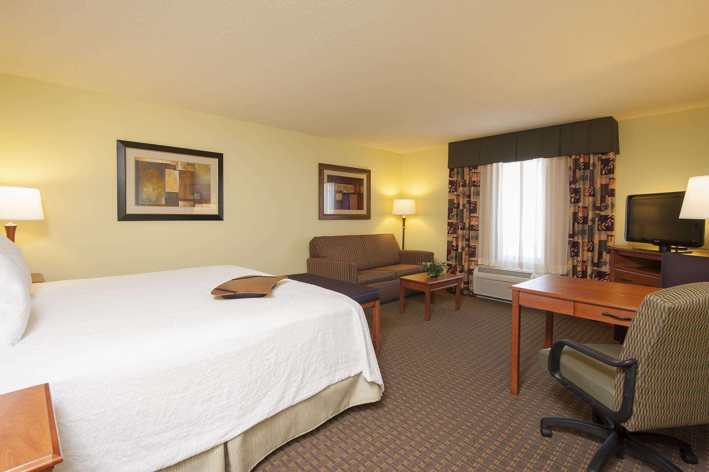 Hotel Hampton Macomb