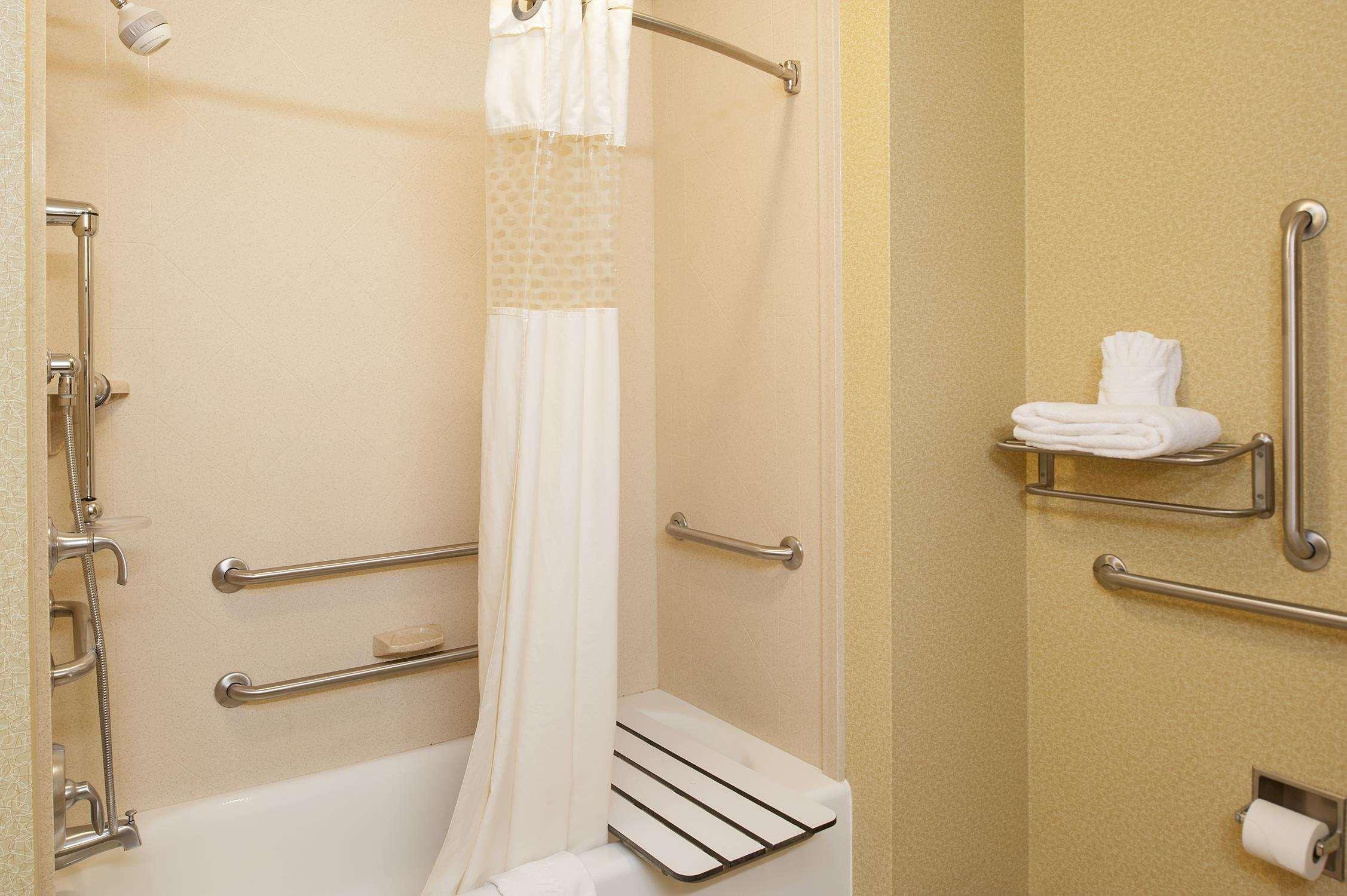 Hotel Hampton Macomb