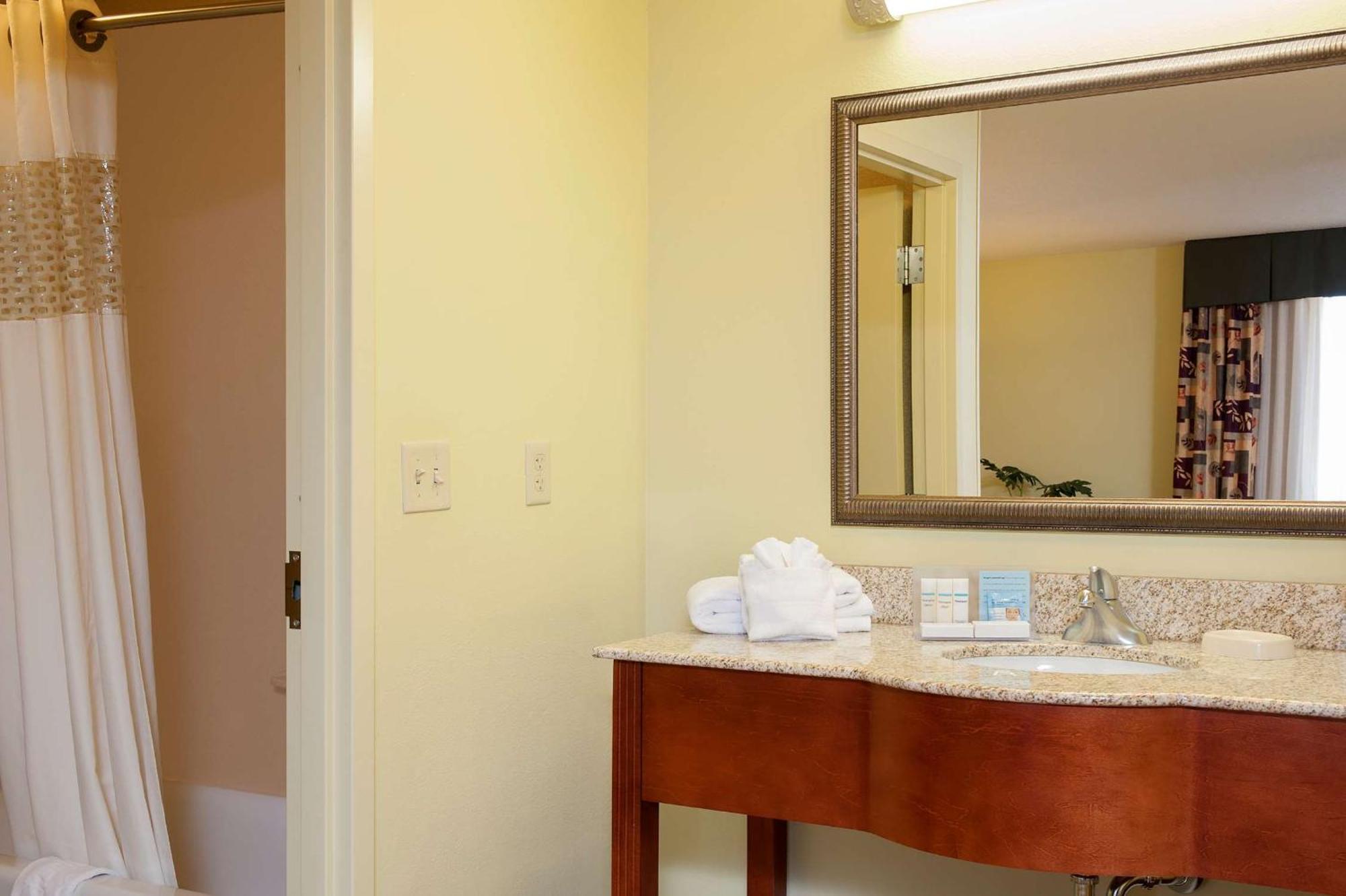 Hampton Hotel 3*